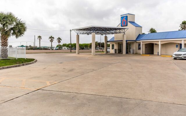 Quality Inn & Suites Port Lavaca near Lighthouse Beach