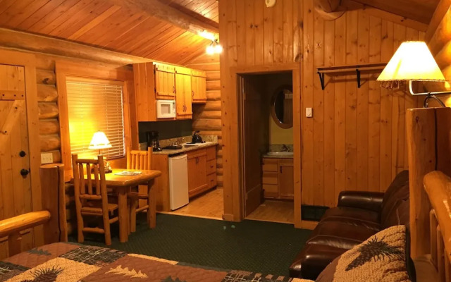 Somer's Bay Log Cabin lodging
