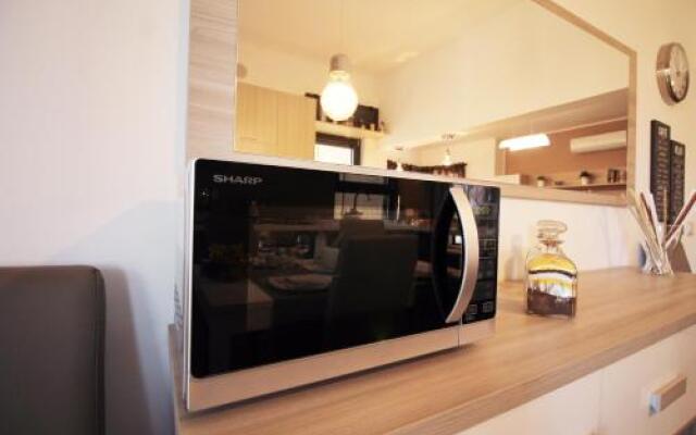 Eur Bright Spacious terraced Apartment