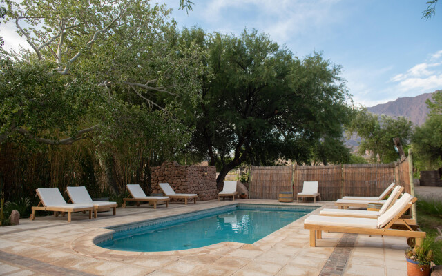 La Casa De La Bodega - Wine Boutique Hotel