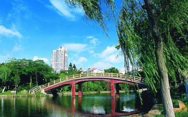Zhuhai Holiday Resort Hotel - Light Inn