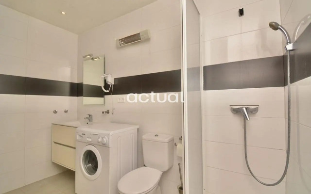 Casa Xiprers, 7 "Villa Santina"