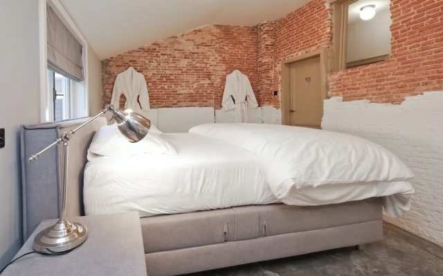 Hotel Suites Wilma J