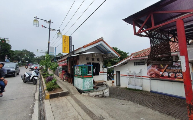 OYO 2302 Blue House Costel Syariah