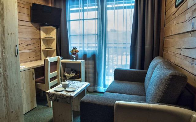 Sojka Resort - Hotel & Drevenice