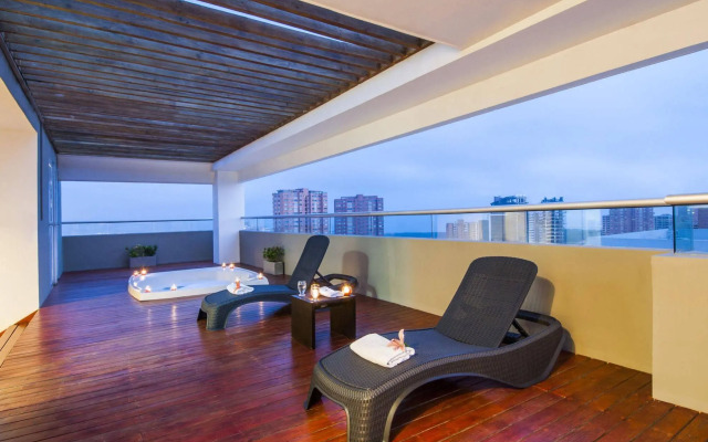 Travelers Atlantis Suites