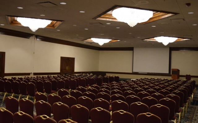 The Drake Oak Brook, Autograph Hotels