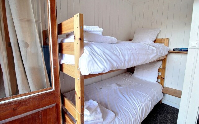 Marmottes - Spacious Apartment of 4.5 Rooms Located Near the Palladium