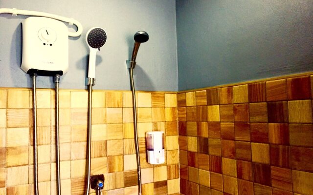 The neighbor hoot hostel & cafe