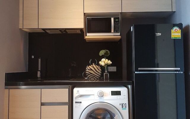 Sukhumvit In The Park BTS PhromPhong