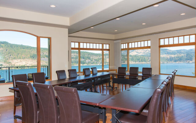 Columbia Cliff Villas Hotel