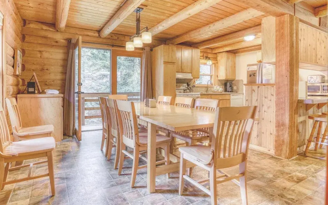 Cedarwood Lodge