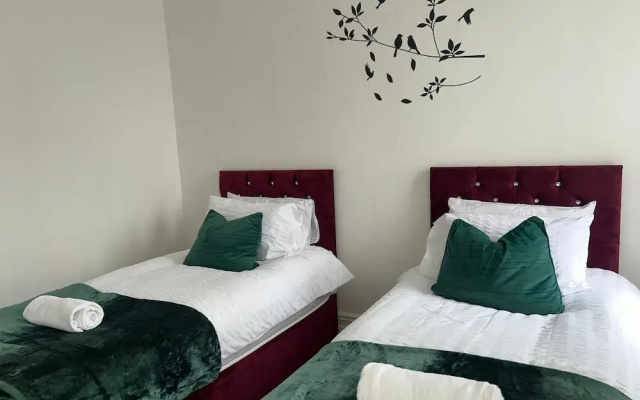 Spacious Haven Near The University of Leicester