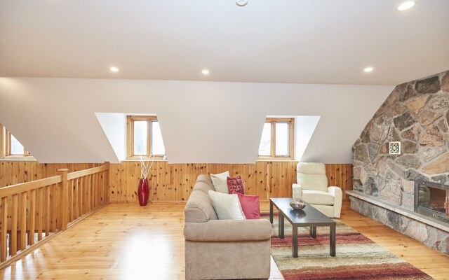Grand Niagara Estate Lodge