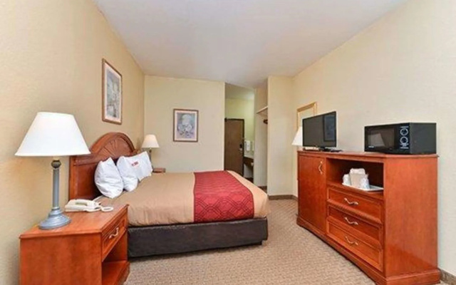 Express Inn & Suites