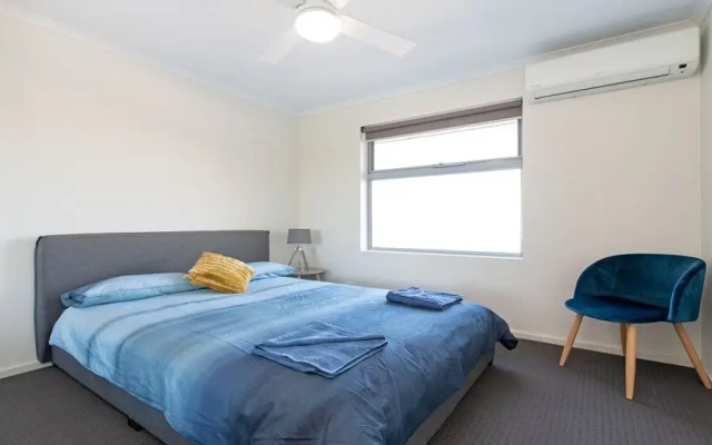 Unwind Adelaide City Condo
