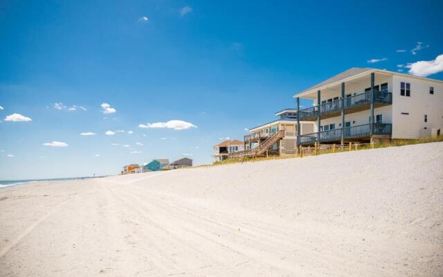 Casa Bianca by Oak Island Accommodations