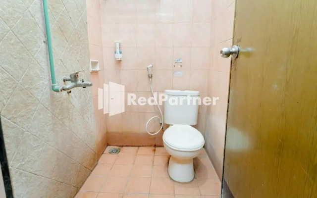 Reddoorz Plus @ Jl Kh Wahid Hasyim Medan