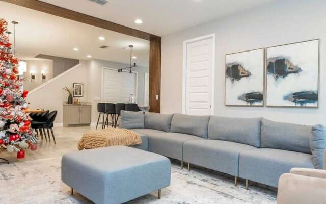 7650 Spacious House With 6BD