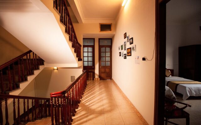 Alex Ha Long Hotel