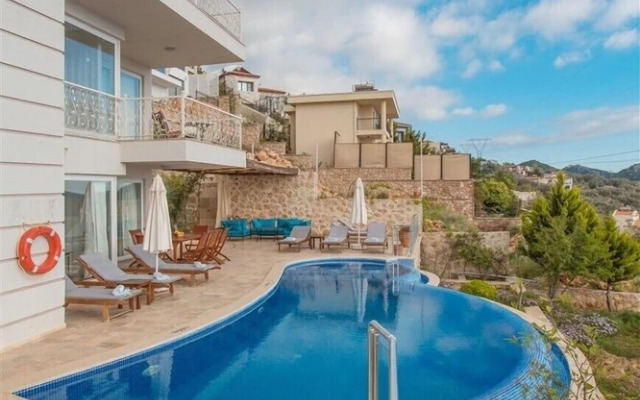 Villa Moana by Akdenizvillam