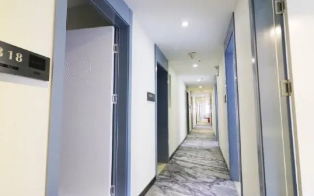 Zsmart Hotel (Shanghai Xinzhuang Metro Station Longemont)