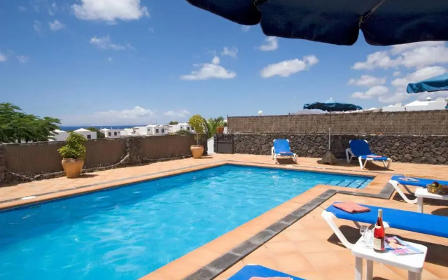3 bedroom Villa Venus with private heated pool