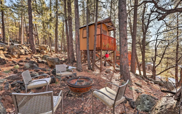 Pet-friendly Munds Park Retreat w/ Wraparound Deck