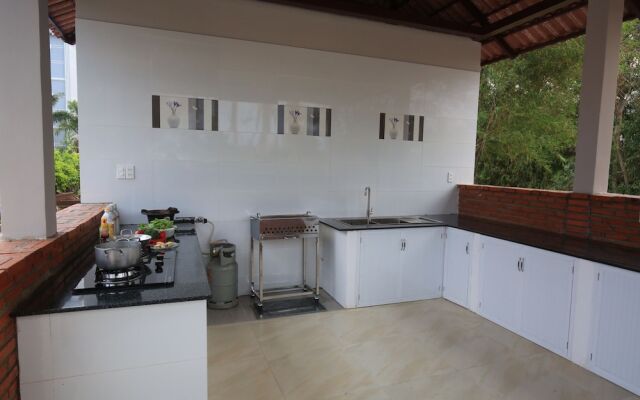 Ven Song Riverside Hotel