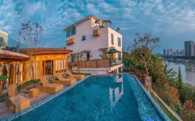 Zhenshan Qigu Hostel