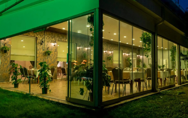 MOX Hotel