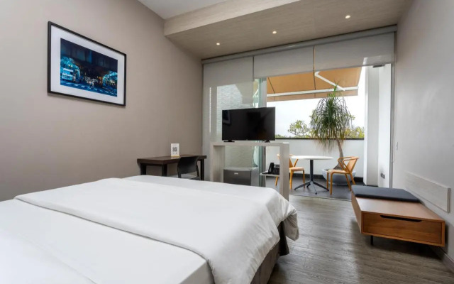 Aparta Suites Park 85