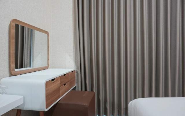 Chic and Cozy Studio Apartment at Puri Mansion