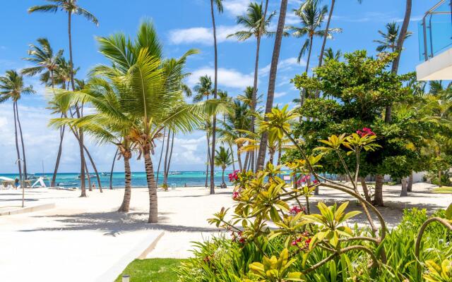 Stylish 3-Bedroom Apartment near the Bavaro Beach