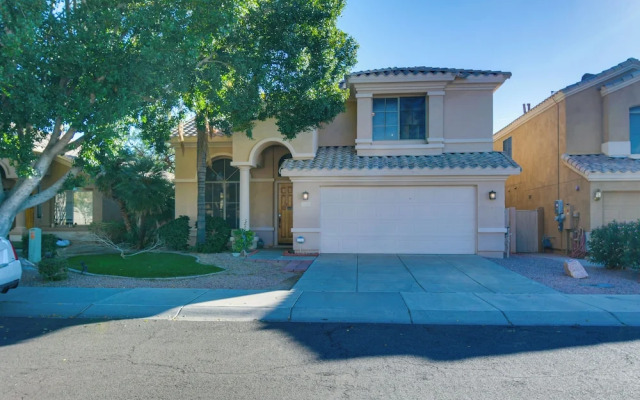 Heated Pool & Game Room: Family Home in Scottsdale