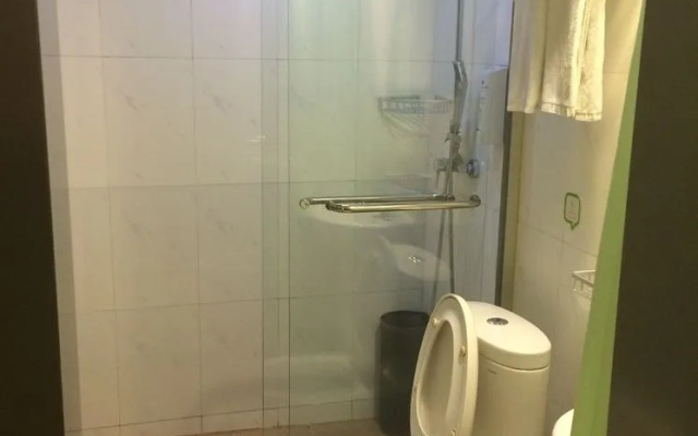 Hanting Hotel Shanghai Luoshan Road Metro Station