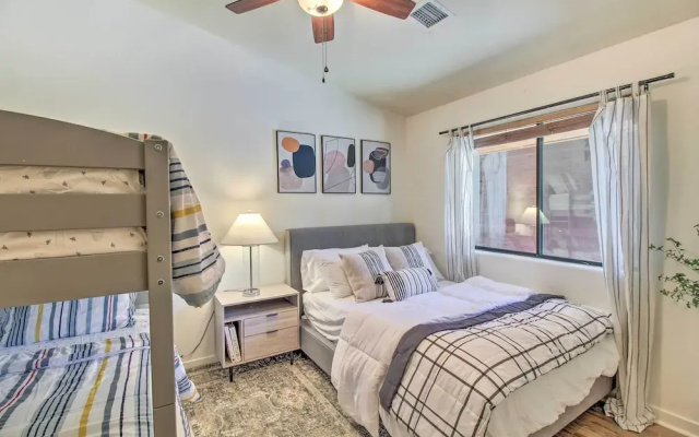Cabin Getaway w/ Game Room Near Rainbow Lake!