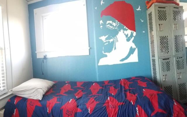 Bon Paul & Sharky's Hostel