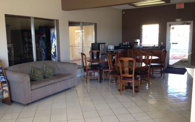 Hometown Inn & Suites