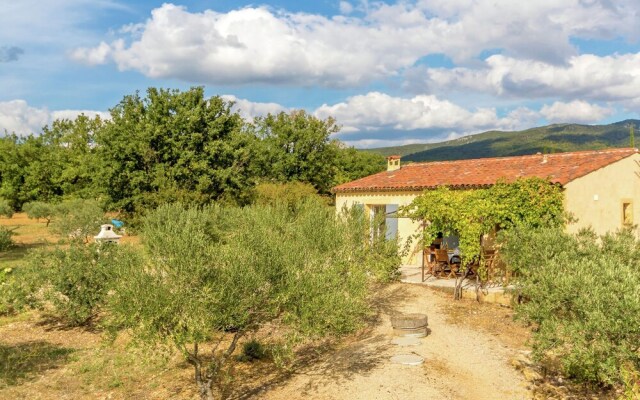 Detached Holiday Home Near the Truffle Capital of Aups, With a Shared Swimming Pool