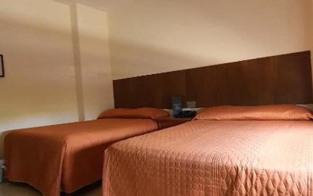 Hotel el Mayo Inn
