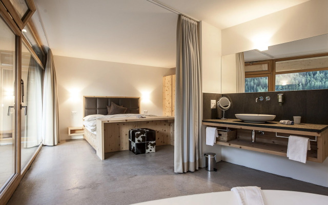 Hotel Arnica Scuol - Adults only