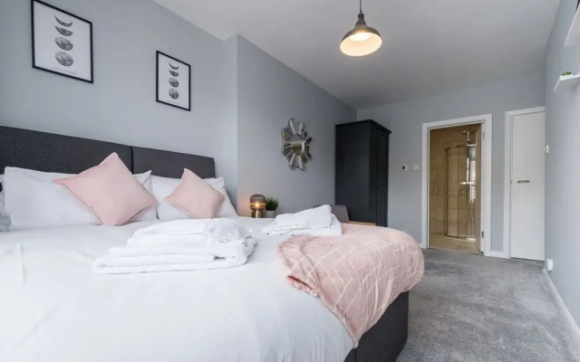 1 & 2 Bed Near Brighton Beach By Opulent