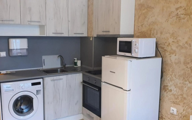 Colonel apartment 954