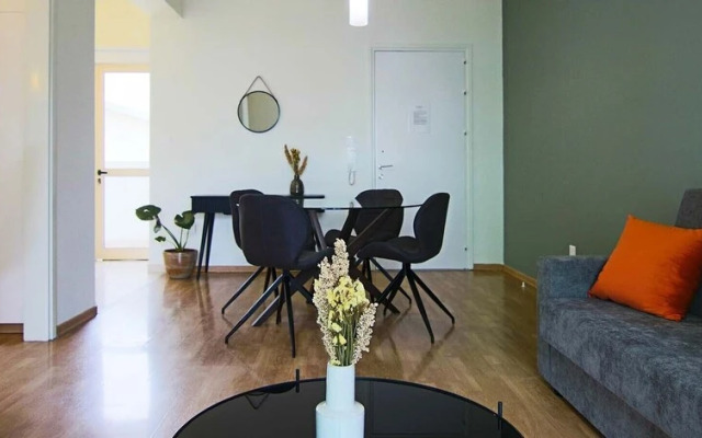 Phaedrus Living: City View Luxury Iras Flat 102
