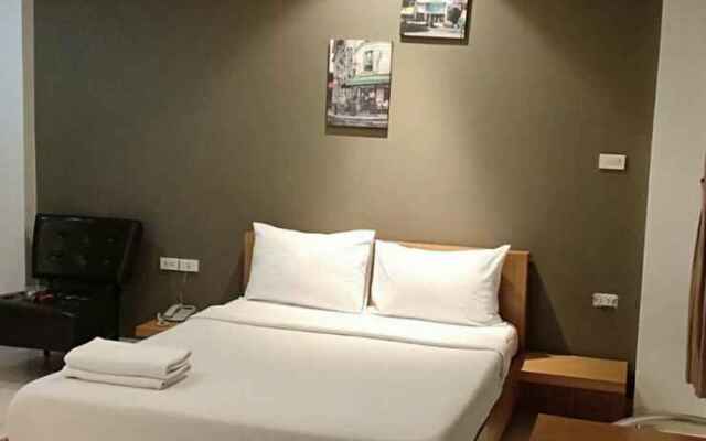 Sena House Paholyothin 30
