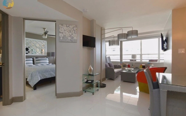 Alexander 1404 2 Bedroom Apts by RedAwning