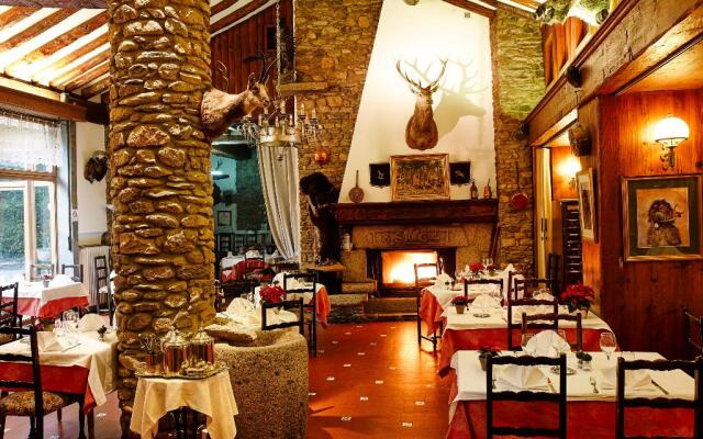 Hotel Restaurant Planes