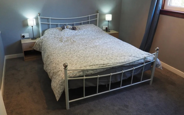 Lovely 2BD Flat in Picturesque Limekilns Fife