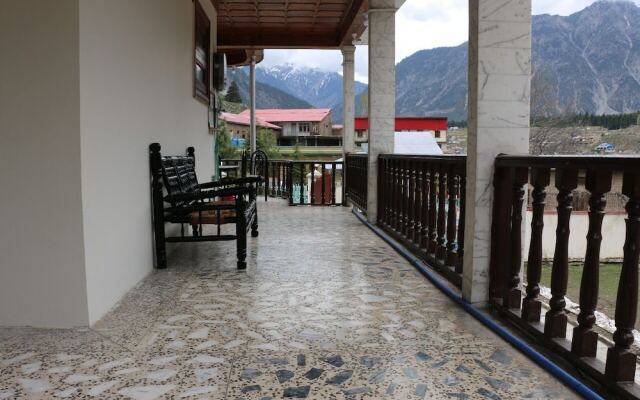 Abshar Hotel